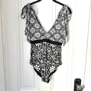 Sundance‎ Nera Black & White Floral One-Piece Swimsuit Women's Medium